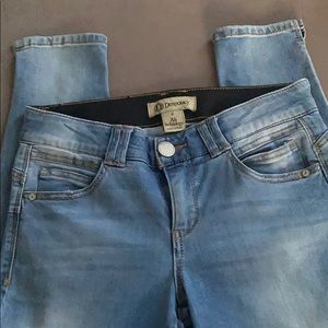 Democracy Jeans Size 6 Skinny
